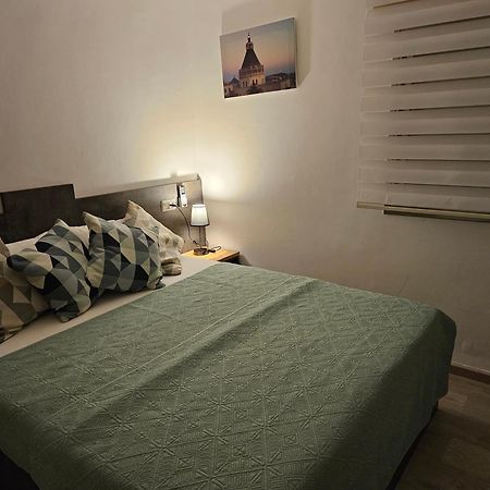Maria'S Guesthouse - Uphill View Of Nazareth F Buitenkant foto